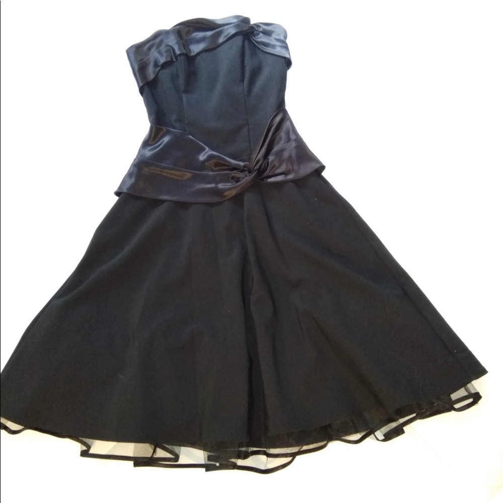 Black strapless homecoming dress